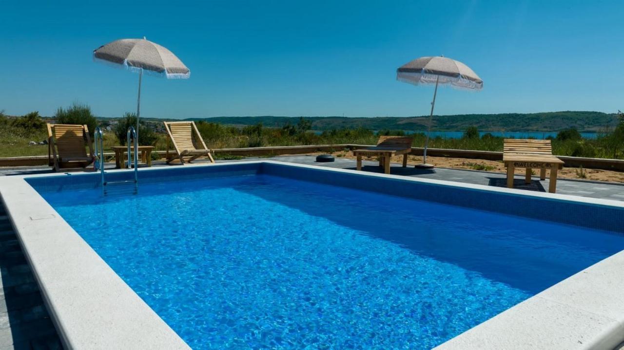 Family Friendly Apartments With A Swimming Pool Rtina - Stosici, Zadar - 21450 Eksteriør bilde